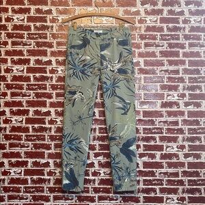 Gigi Moda Italy Tropical Botanical Floral Print Pants. Size Small